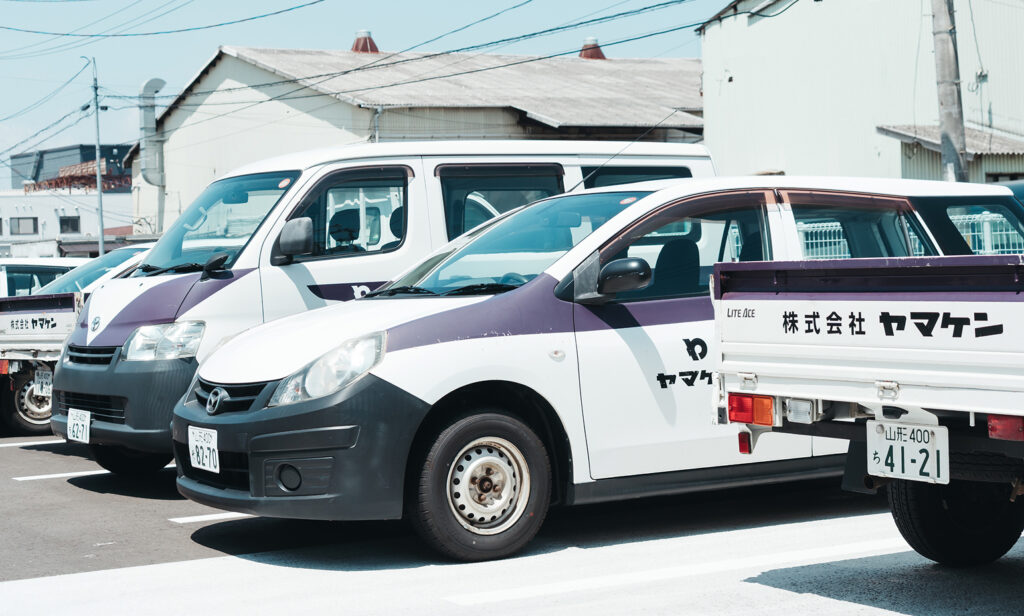 現場での急な部材不足への対応。<br>営業所間の在庫連携とルート調整による当日納品。